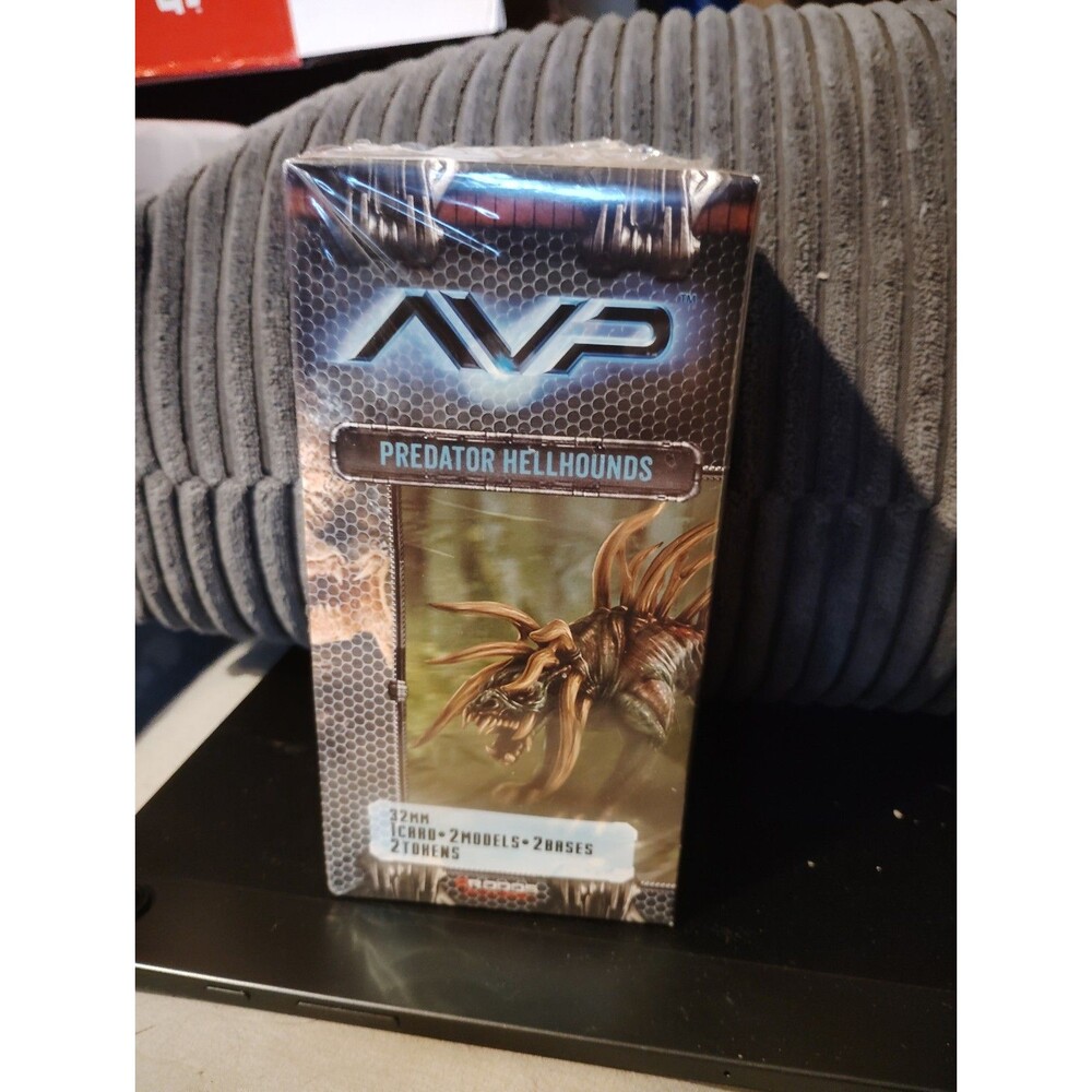 Prodos Games AVP Predator Hellhounds New in package, 2015 edition